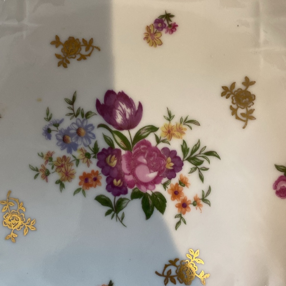 Ceramic vintage large footed fruit bowl - Picture 3 of 7